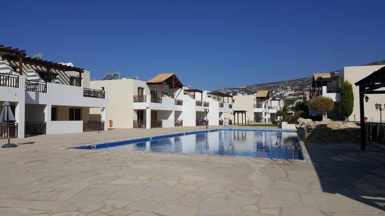 C5 Vanessa Poolside Apartment Peyia Exterior photo